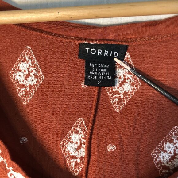 Terra Cotta & White Baby Doll Top Torrid Size 2 Flared Sleeves - Picture 5 of 11